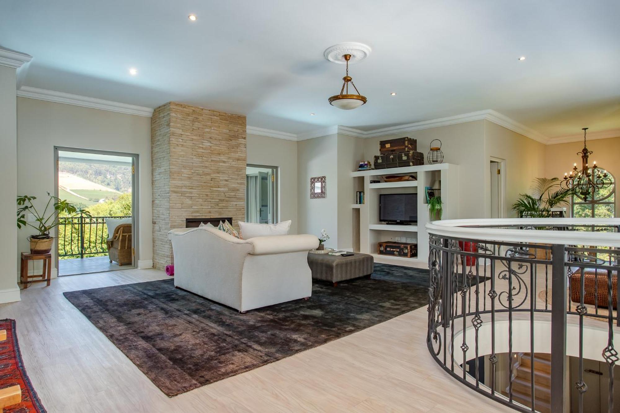 Spacious Five Bed House